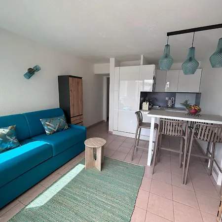 Sea Blue Les Rivages 아파트 *